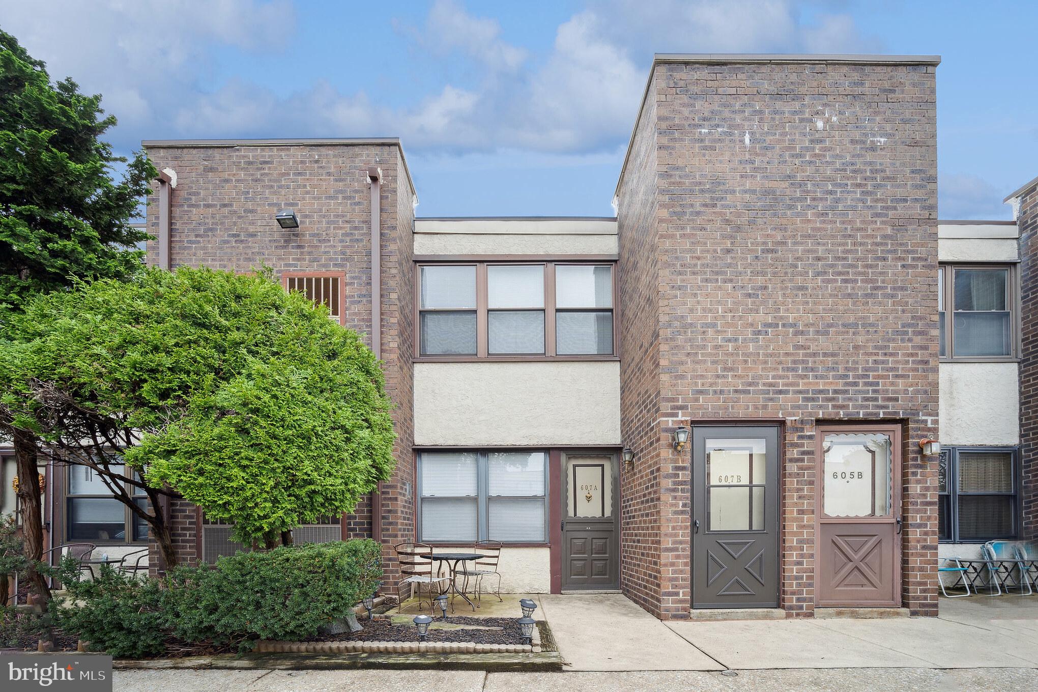 611-15 ROXBOROUGH AVE #607A