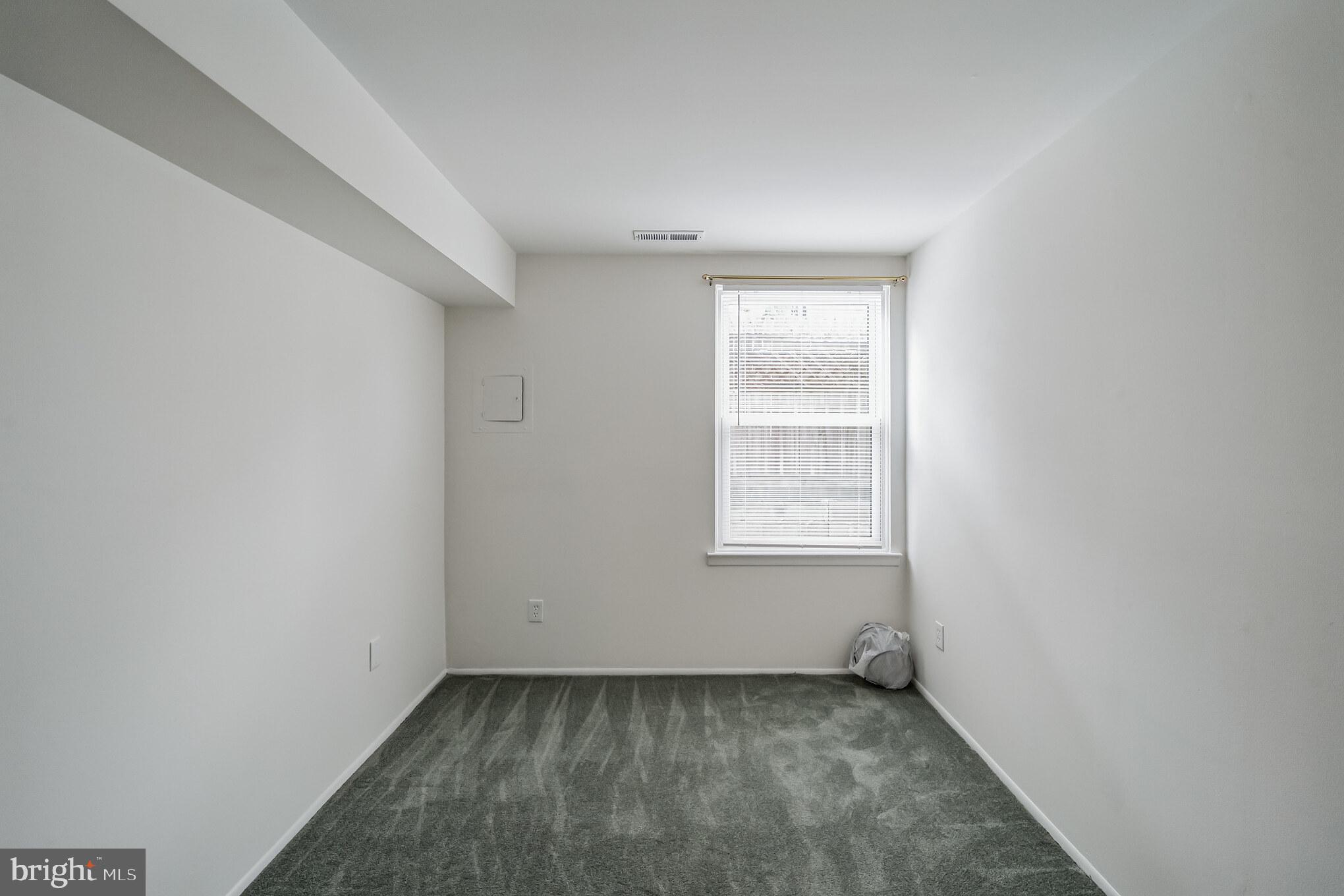 611-15 ROXBOROUGH AVE #607A