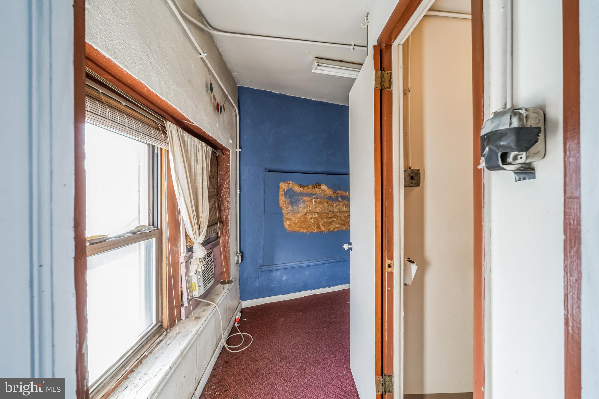 5235-43 Ridge Ave #Rear