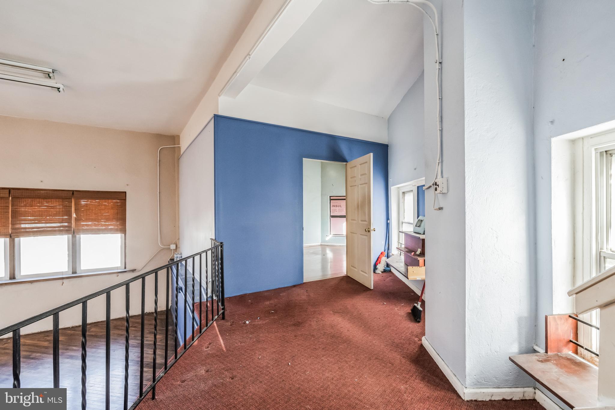 5235-43 Ridge Ave #Rear