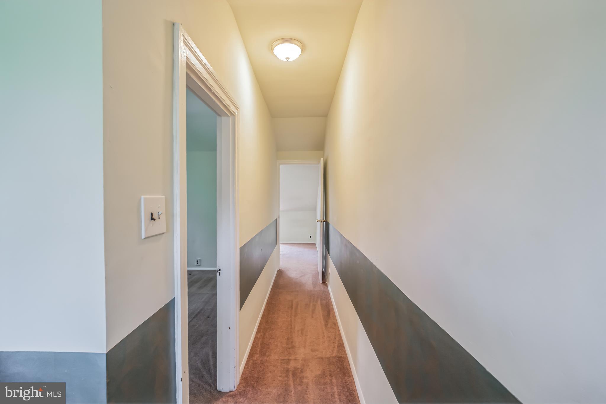 468 ROXBOROUGH AVE #2 FLR