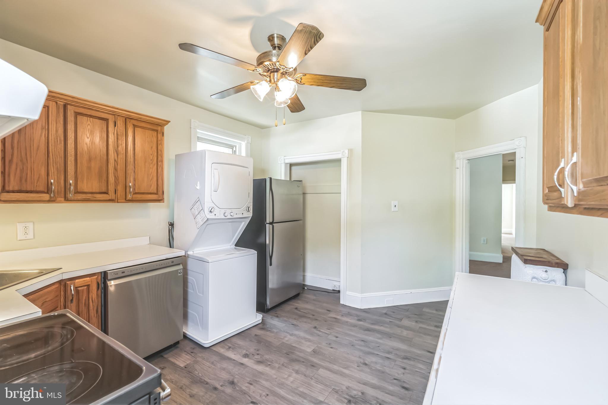 468 ROXBOROUGH AVE #2 FLR
