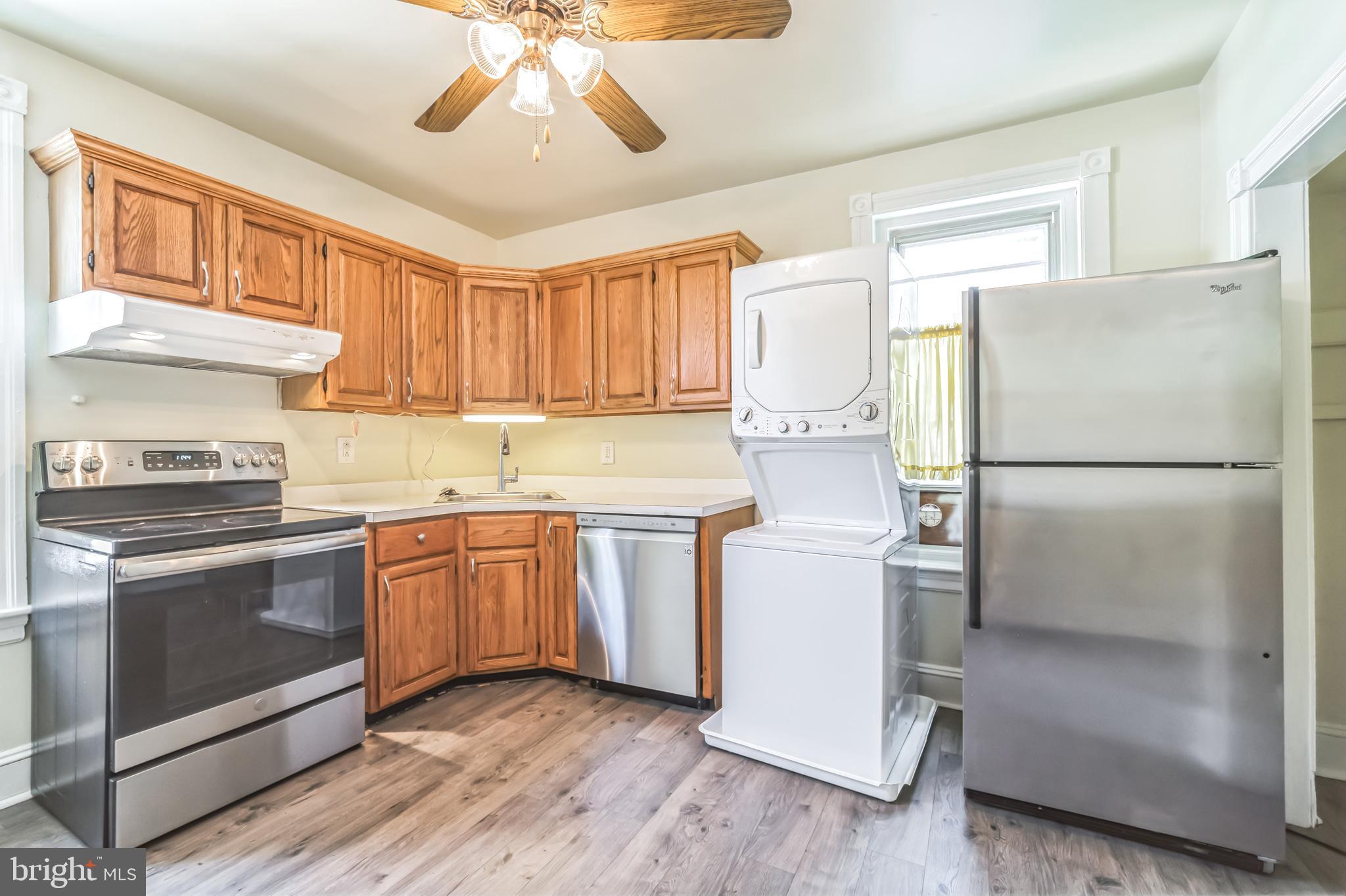468 ROXBOROUGH AVE #2 FLR