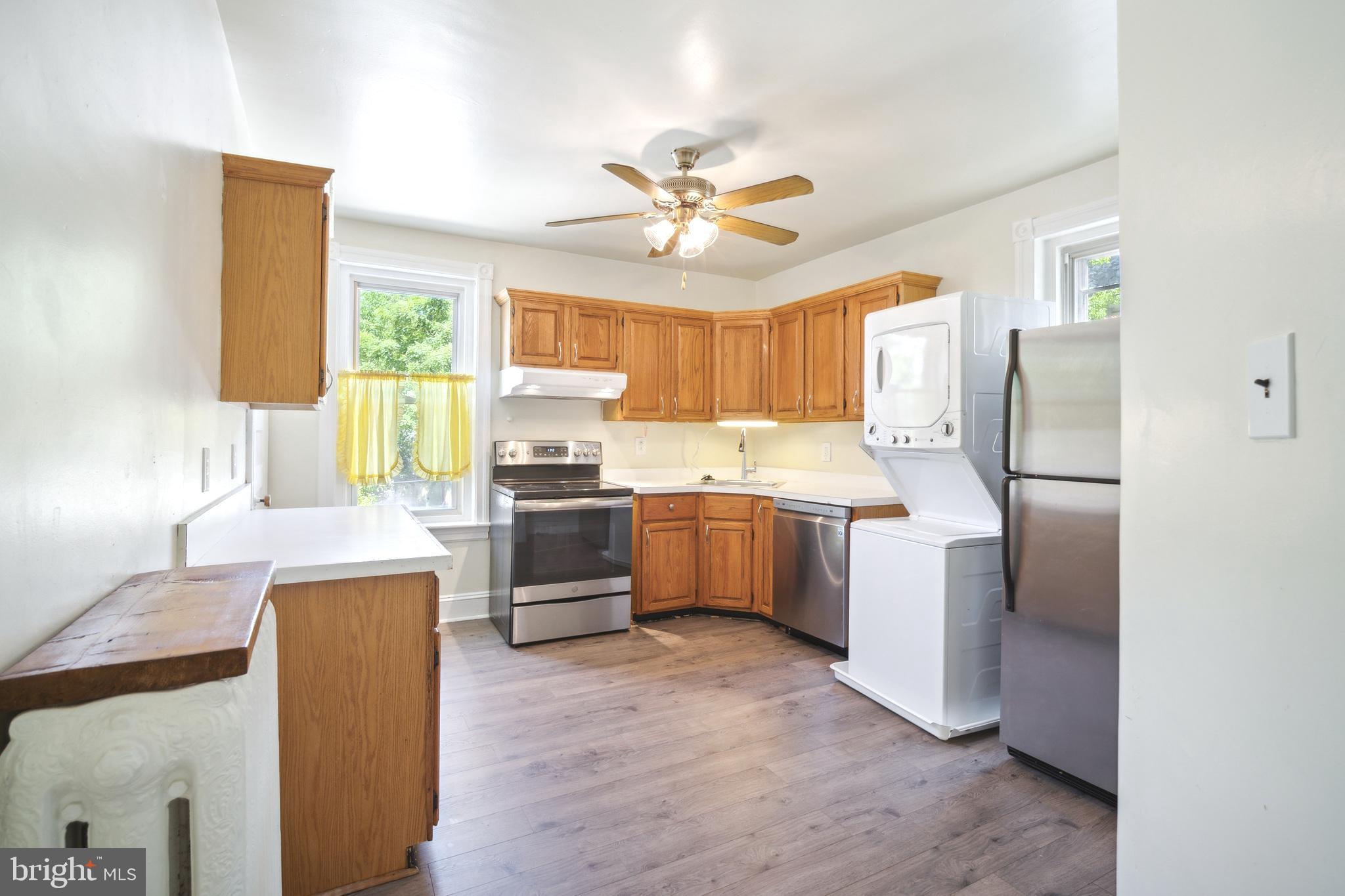 468 ROXBOROUGH AVE #2 FLR