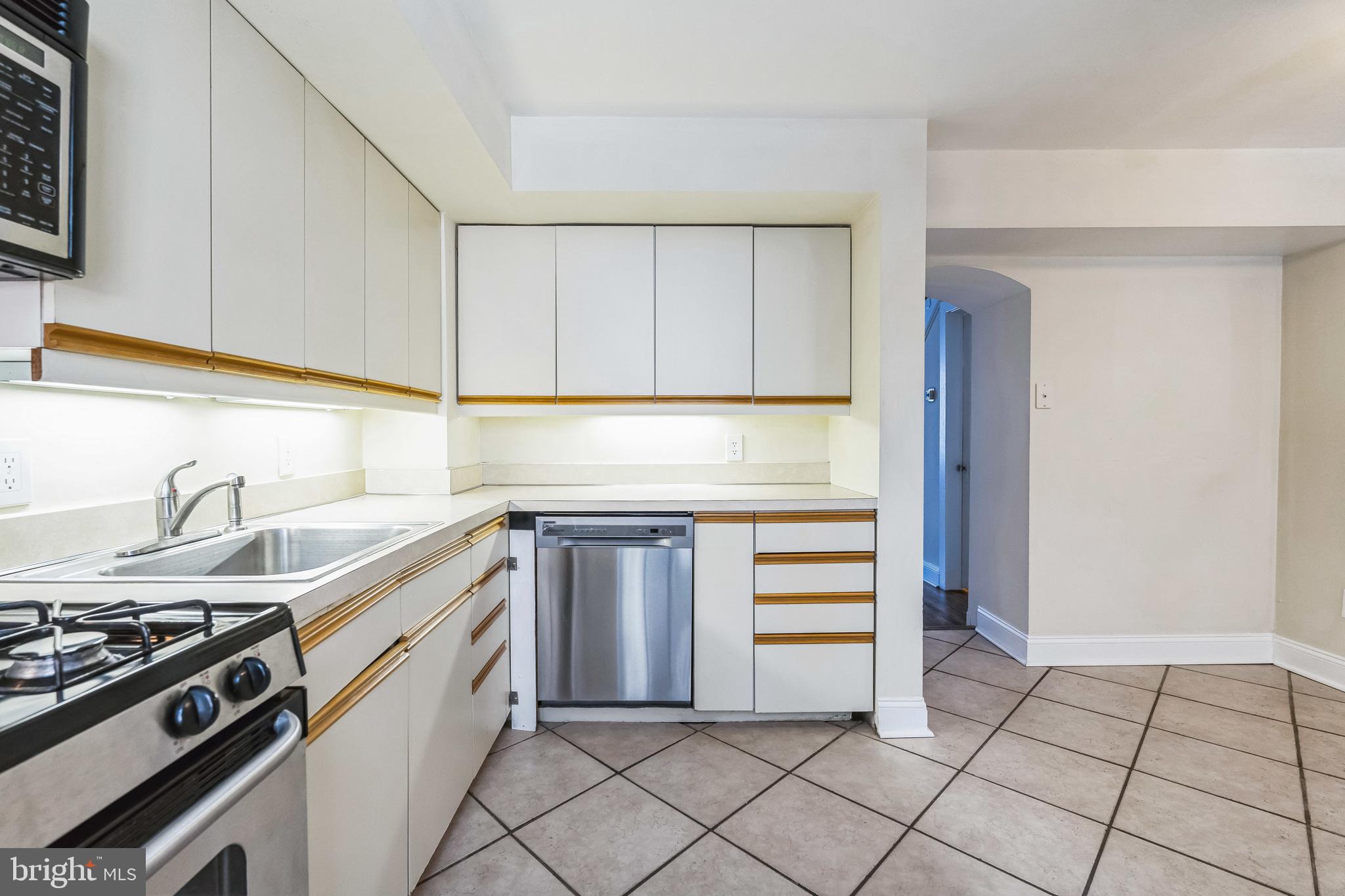 4543 BAKER ST