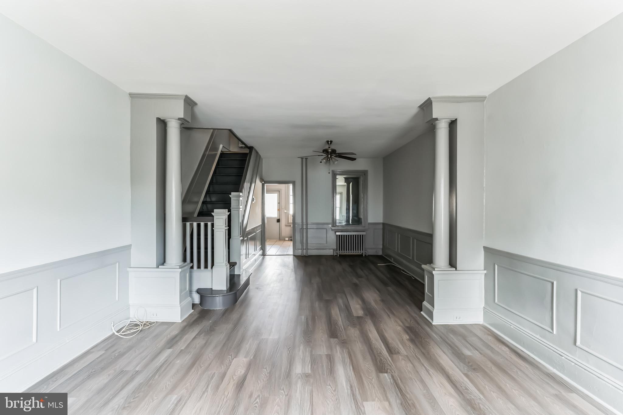 438 LEVERINGTON AVE
