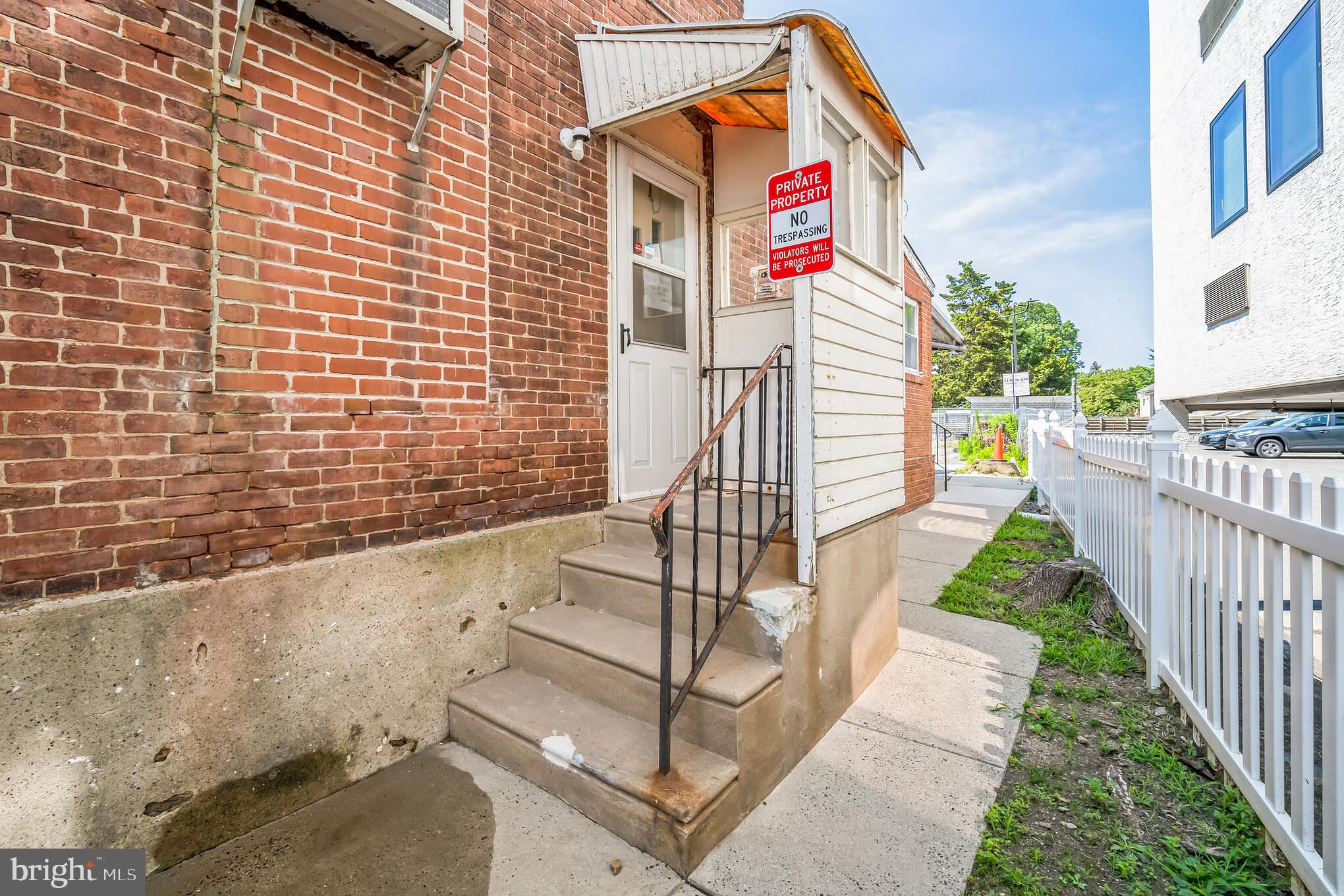 6774 RIDGE AVE #2
