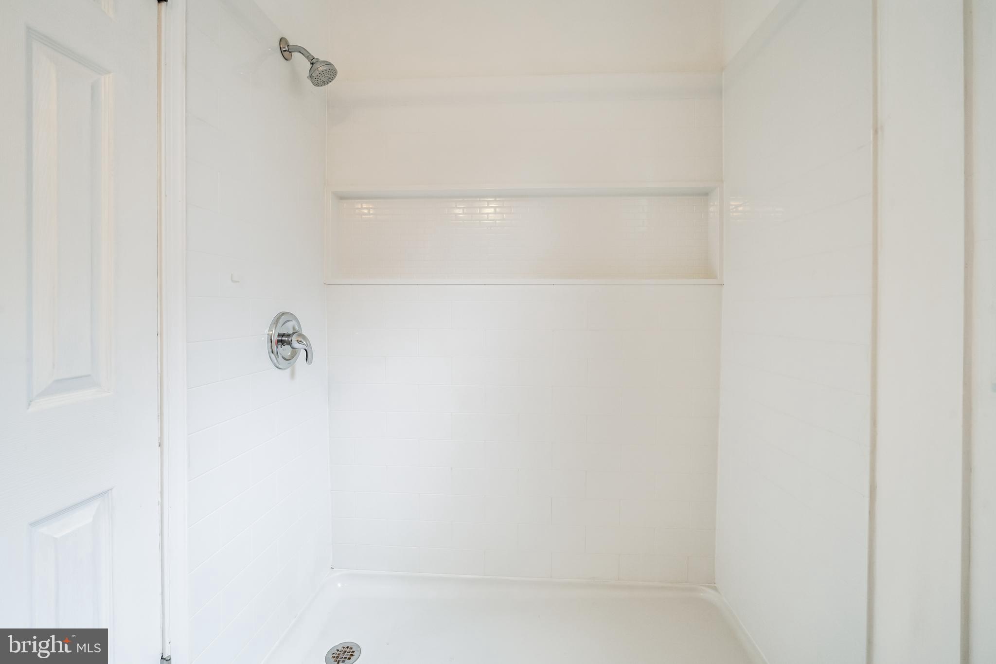 588 LIVEZEY ST ##2
