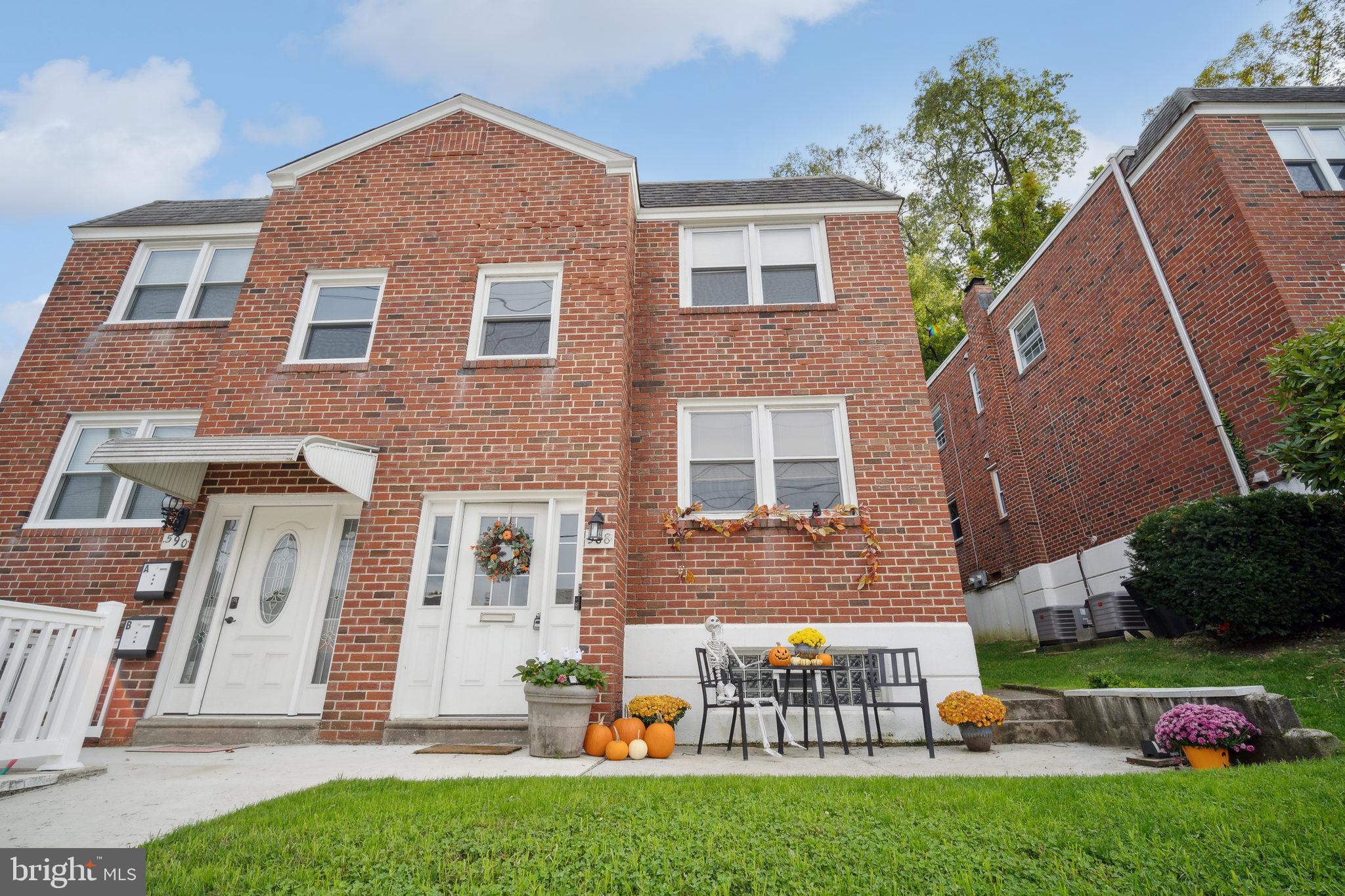 588 LIVEZEY ST ##2