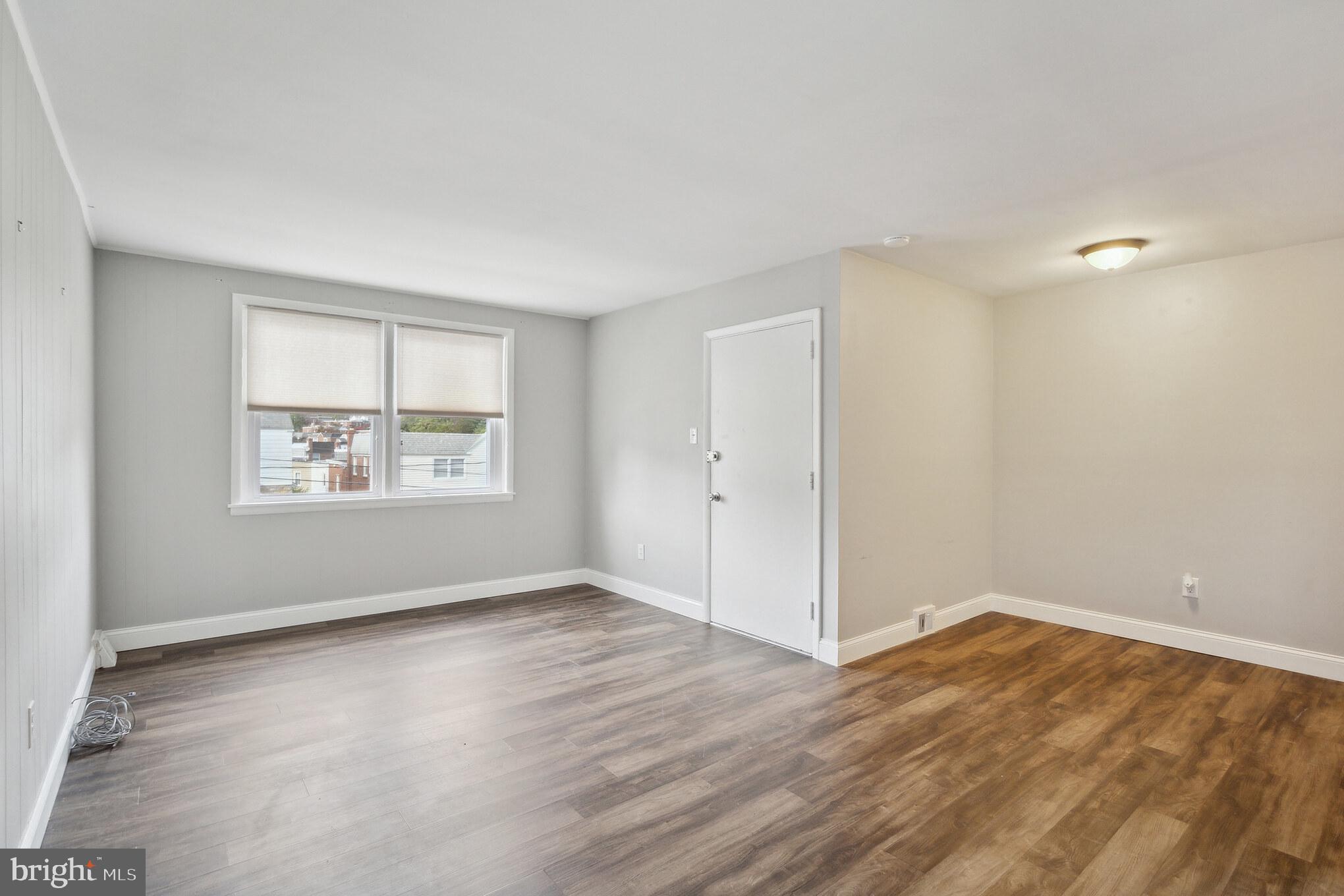 588 LIVEZEY ST ##2