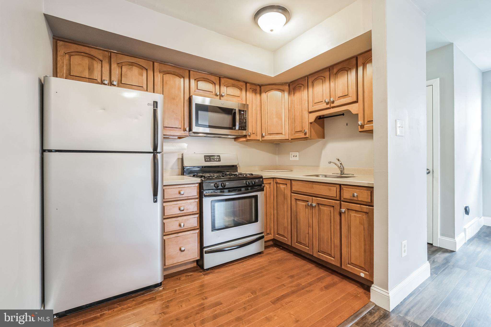 588 LIVEZEY ST ##2