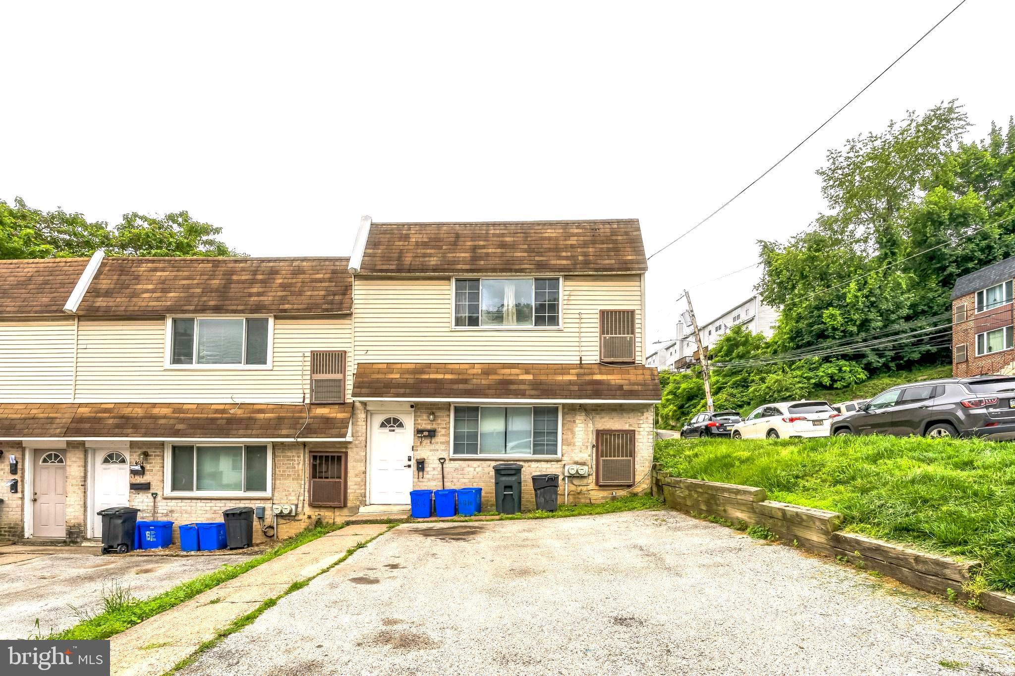 4616 SILVERWOOD ST #2