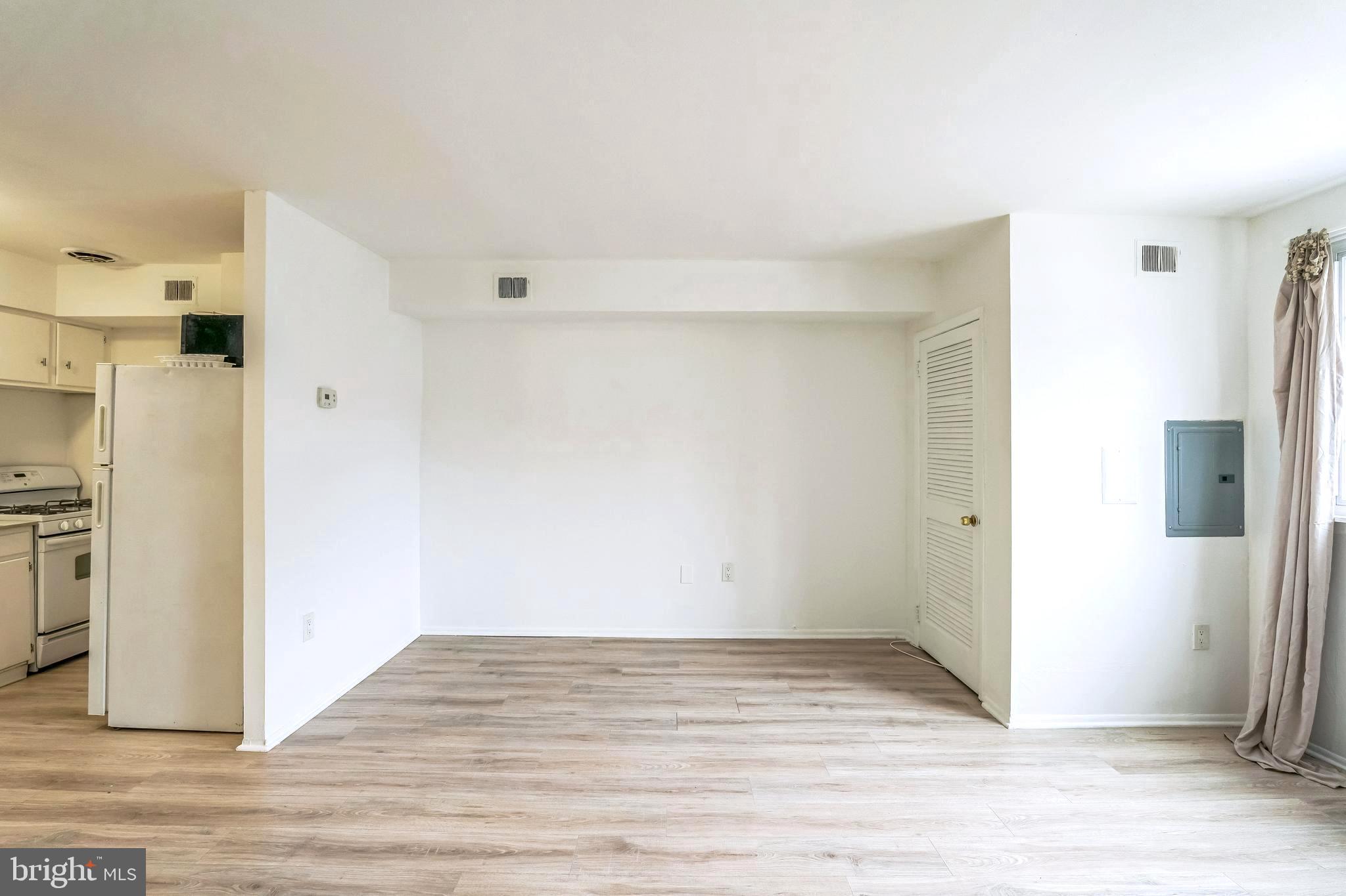 4616 SILVERWOOD ST #2