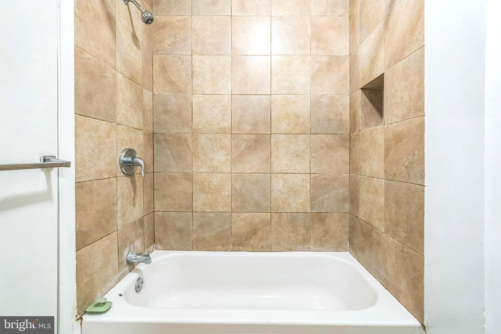 4616 SILVERWOOD STREET 1