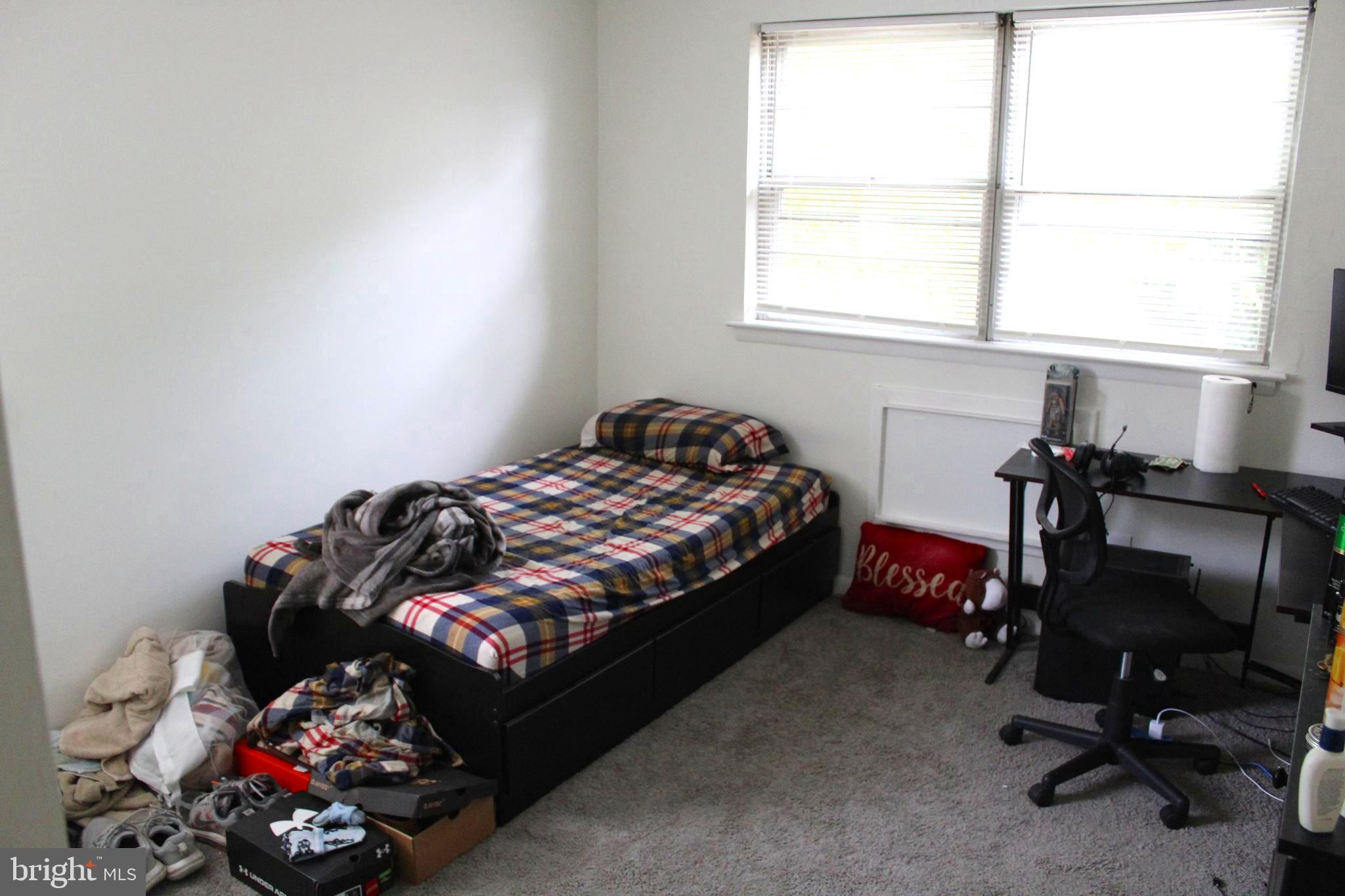 5481 VICARIS STREET 1