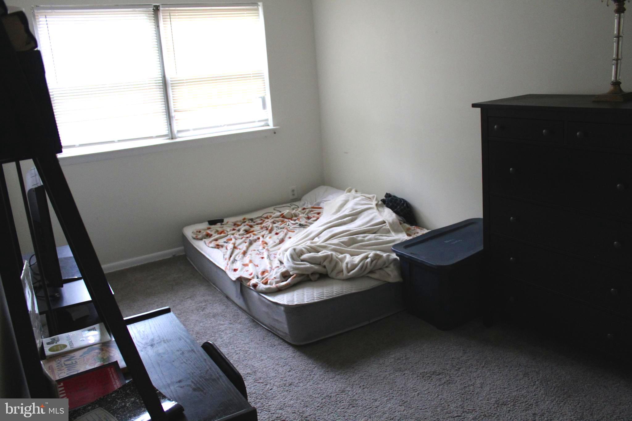 5481 VICARIS STREET 1