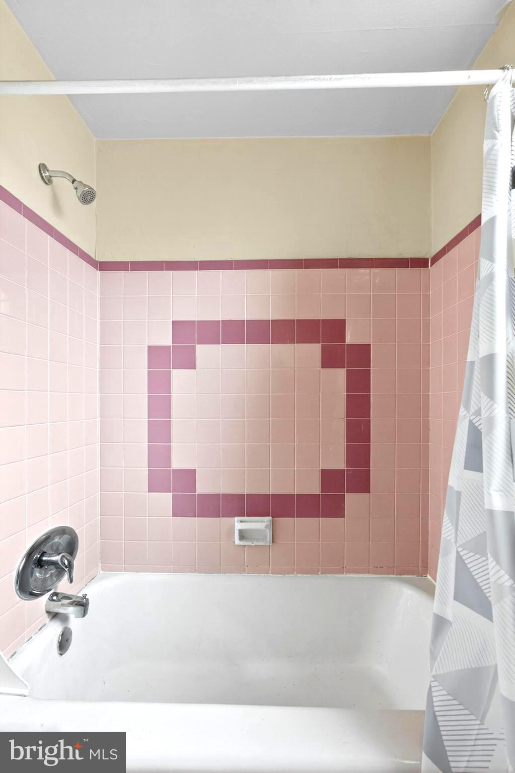 514 SEVILLE STREET 4