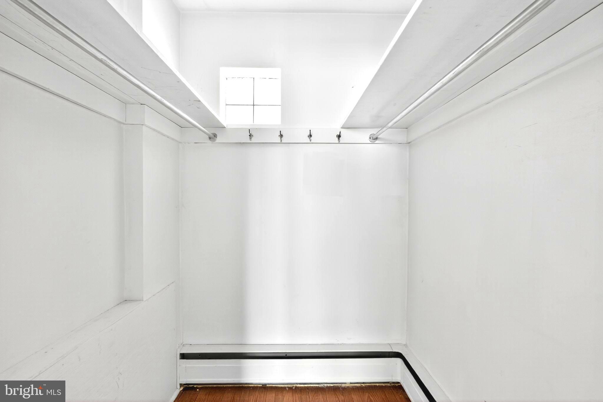 514 SEVILLE STREET 4