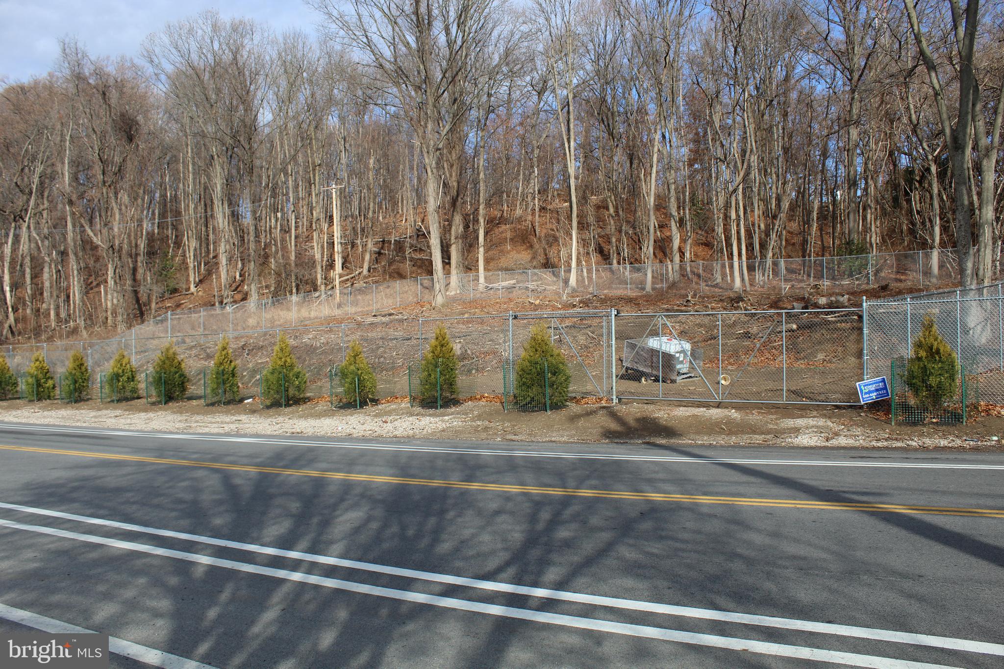 5401-5425 UMBRIA STREET