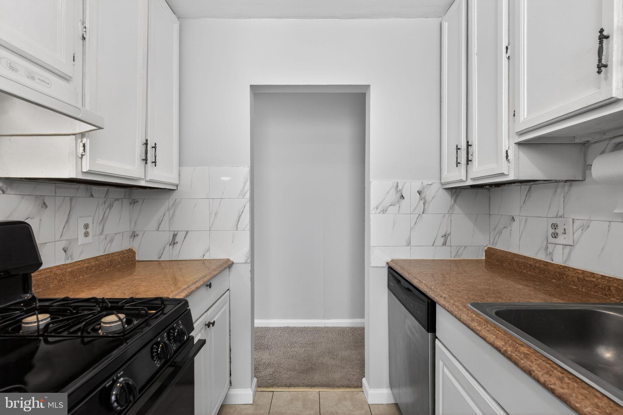 426 HARMON ROAD 2 FLR