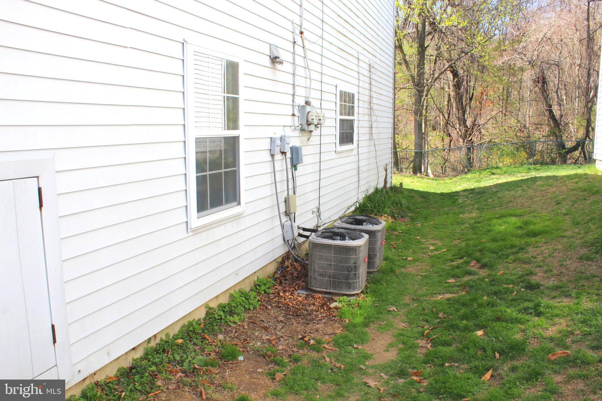 426 HARMON ROAD 2 FLR