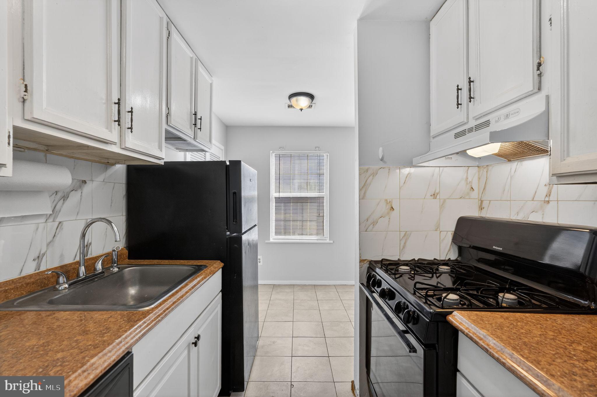 426 HARMON ROAD 2 FLR