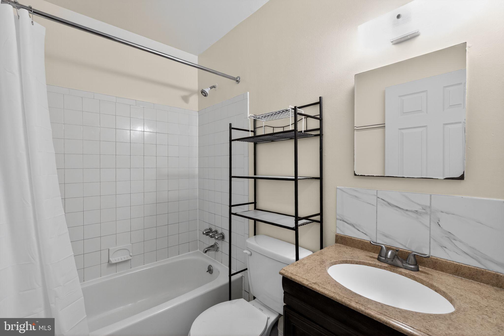 426 HARMON ROAD 2 FLR