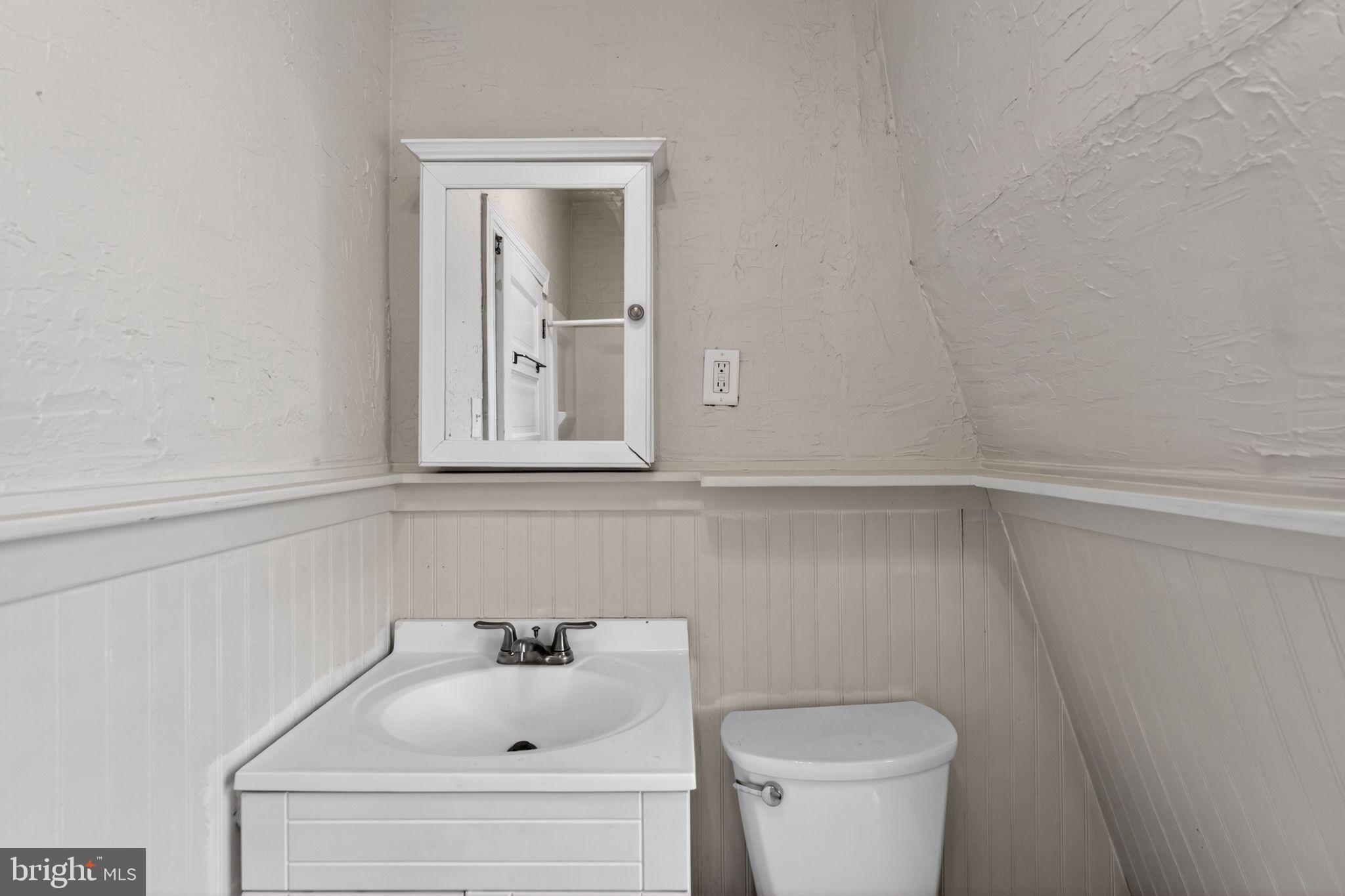 3507 INDIAN QUEEN LANE