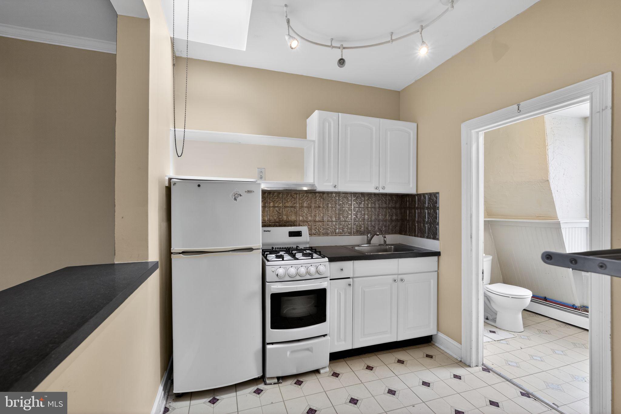 3507 INDIAN QUEEN LANE