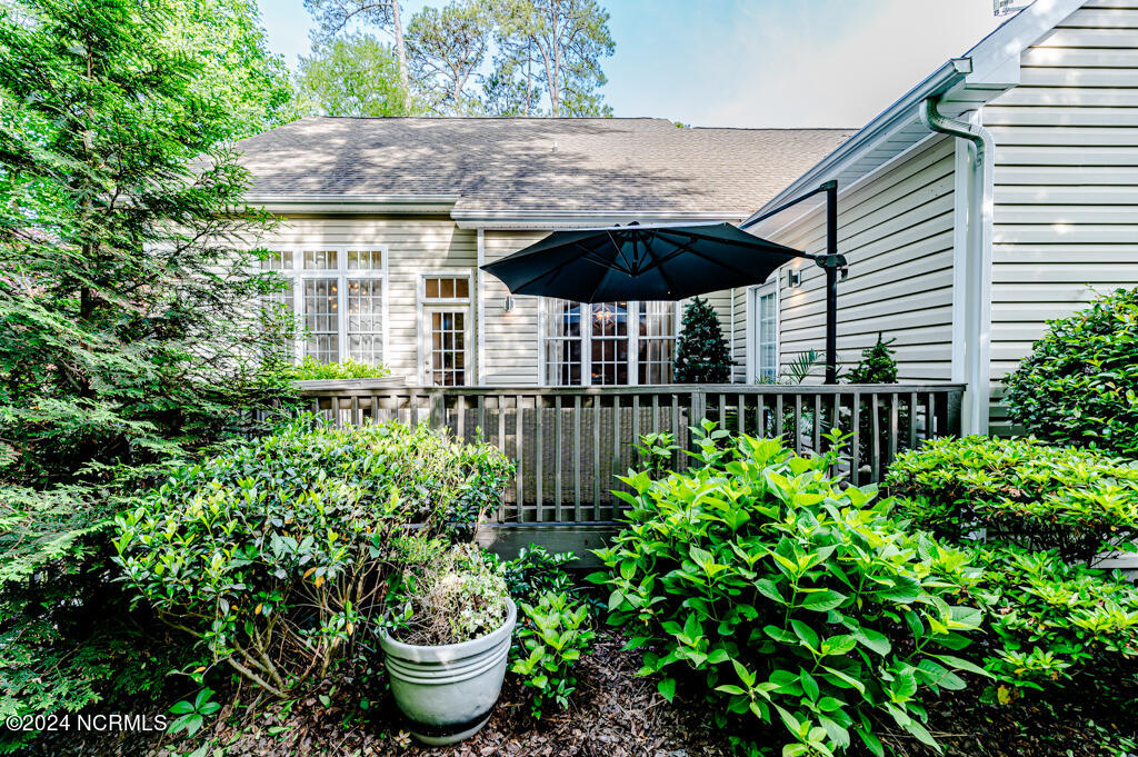 70 Lake View Drive E