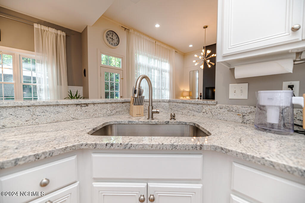 70 Lake View Drive E