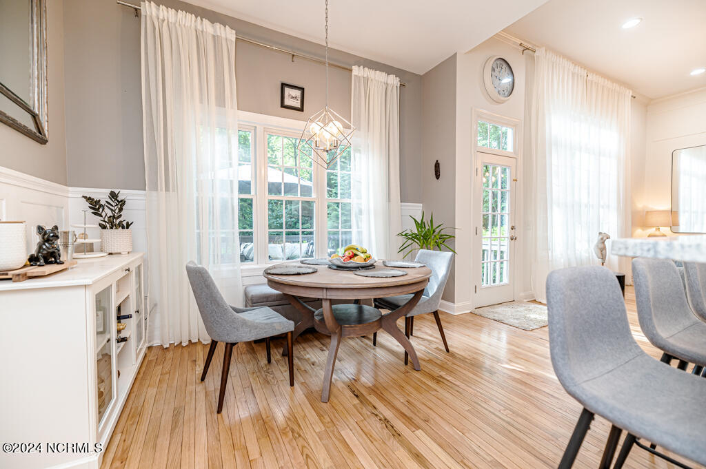 70 Lake View Drive E