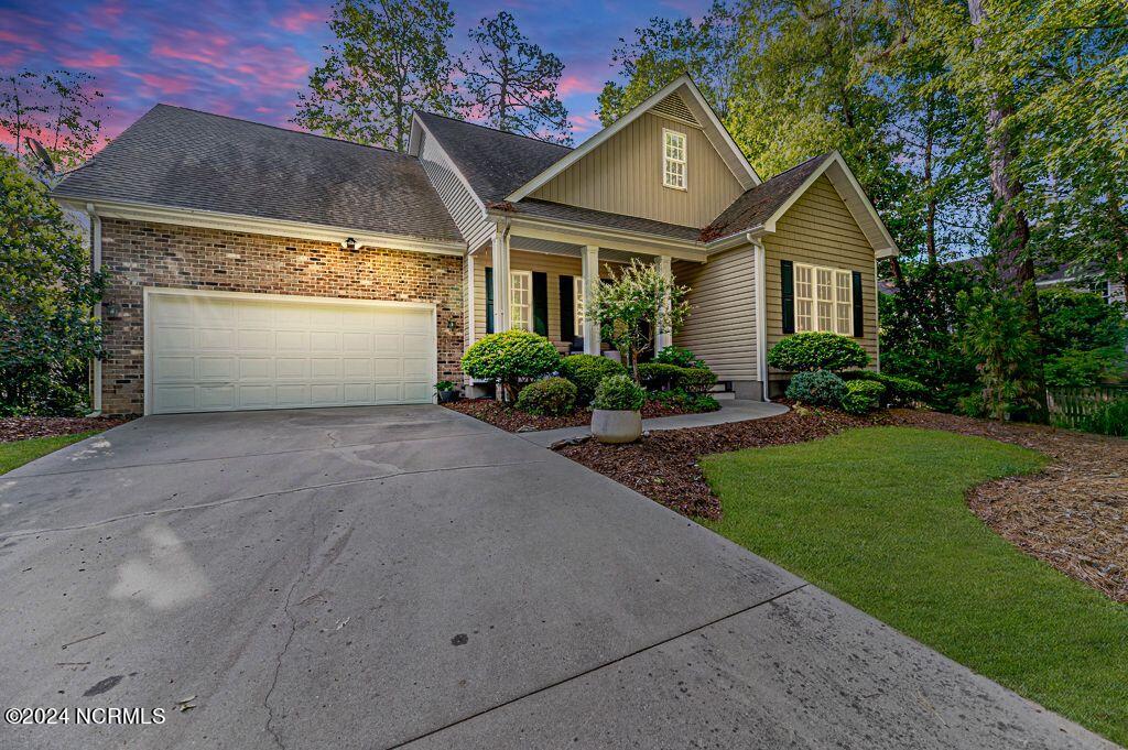 70 Lake View Drive E