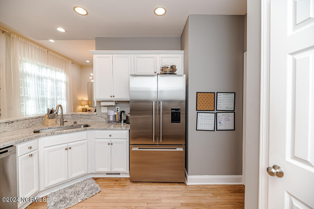 70 Lake View Drive E