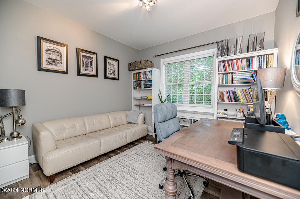 70 Lake View Drive E