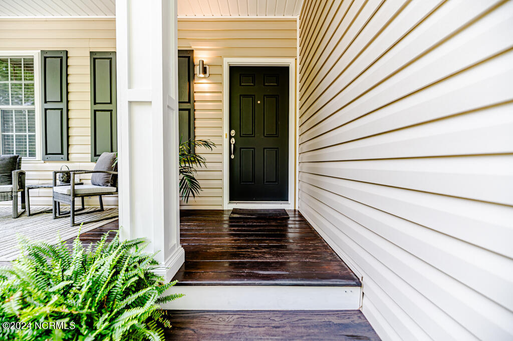 70 Lake View Drive E