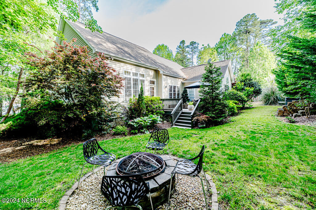 70 Lake View Drive E