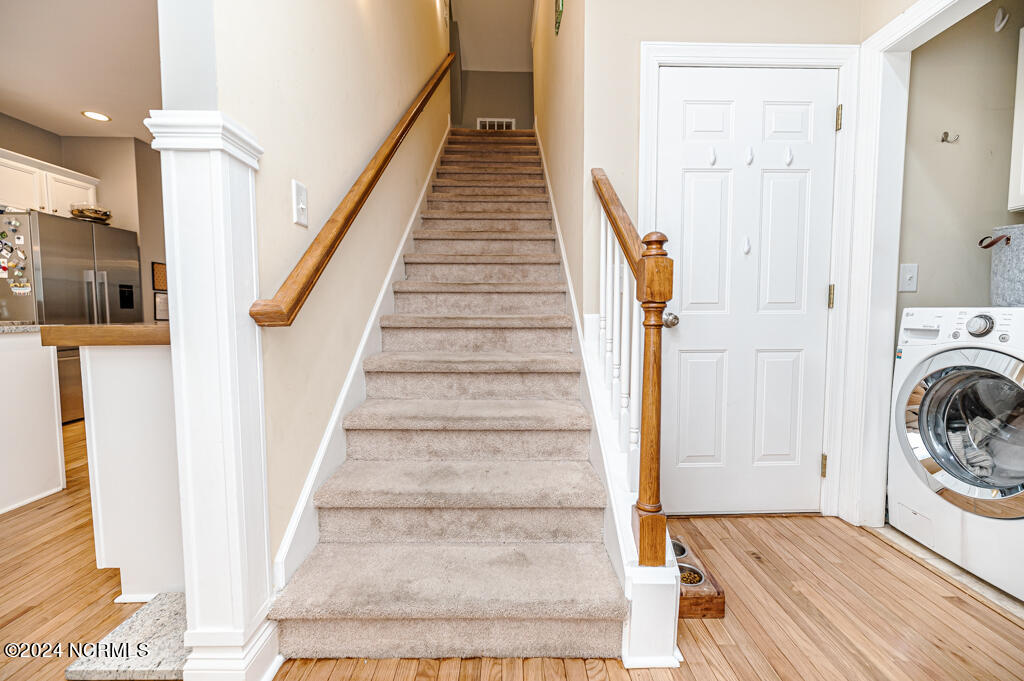 70 Lake View Drive E