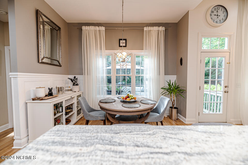 70 Lake View Drive E