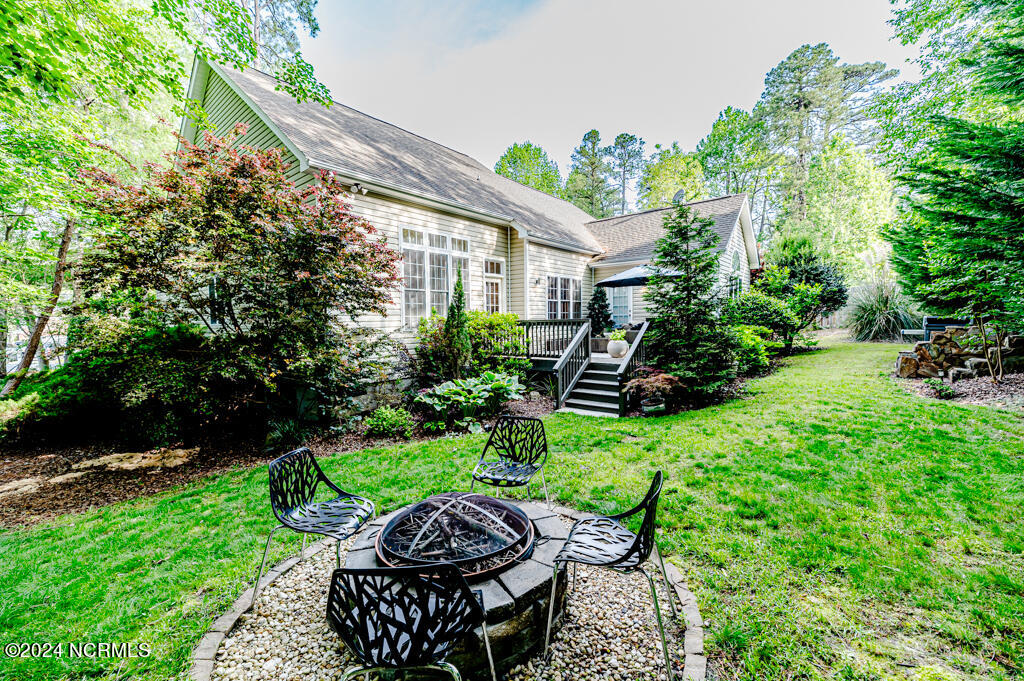 70 Lake View Drive E