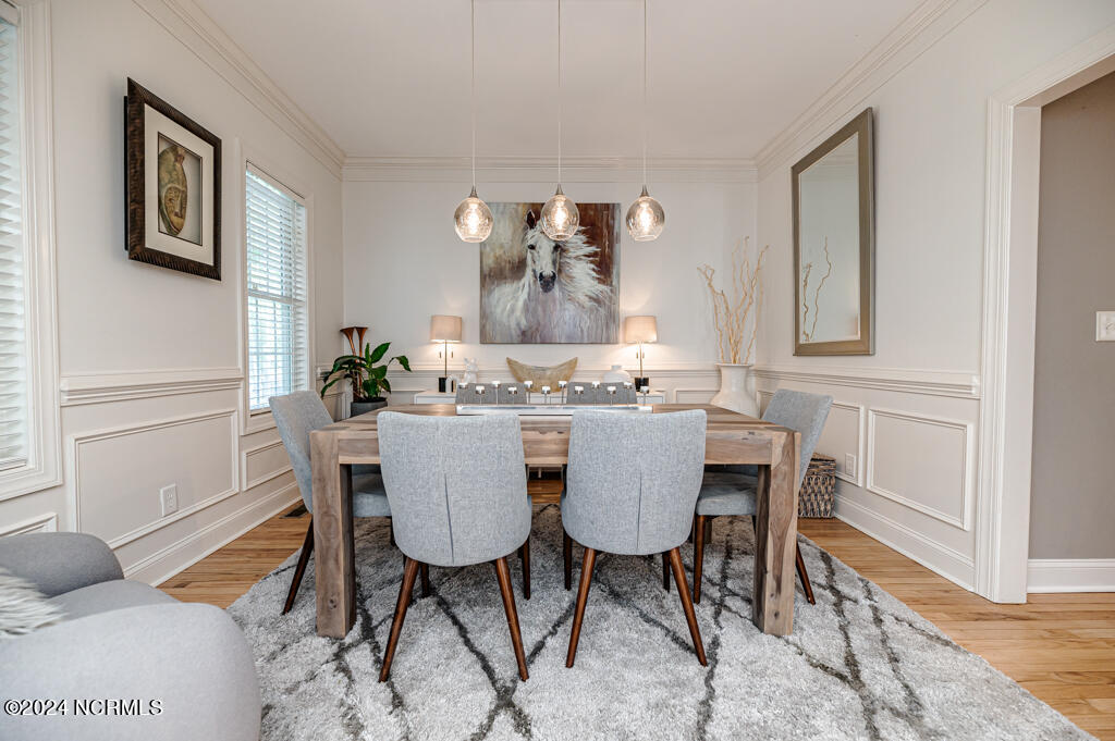 70 Lake View Drive E