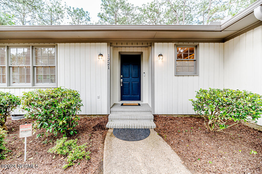 1221 Fort Bragg Road