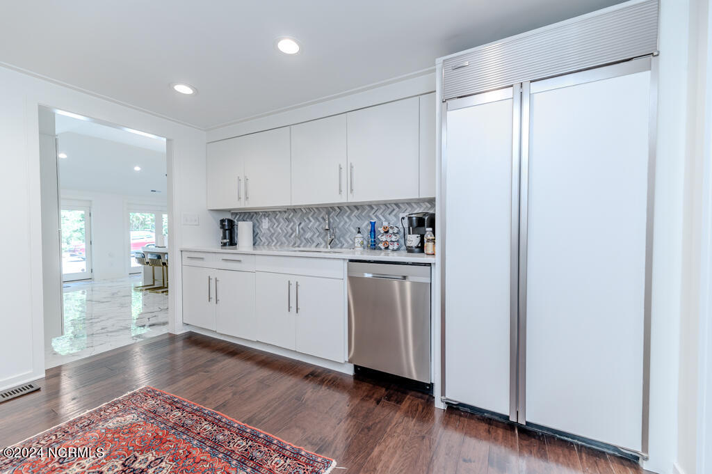 160 Lake Dornoch Drive