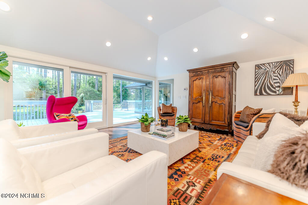 160 Lake Dornoch Drive