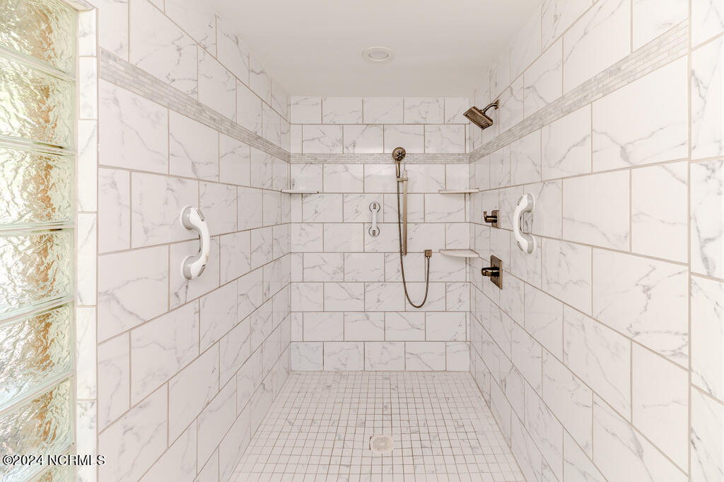 160 Lake Dornoch Drive