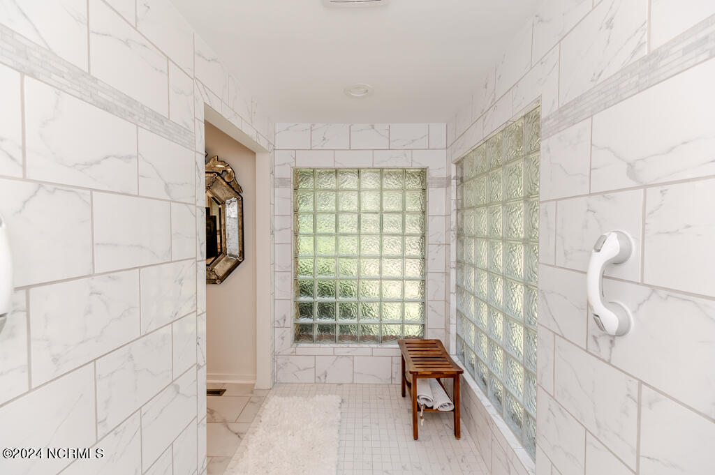 160 Lake Dornoch Drive