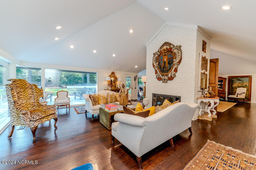 160 Lake Dornoch Drive