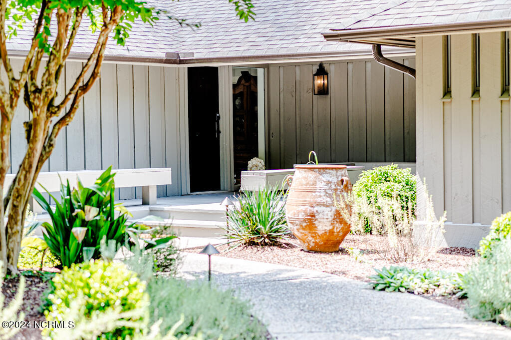 160 Lake Dornoch Drive