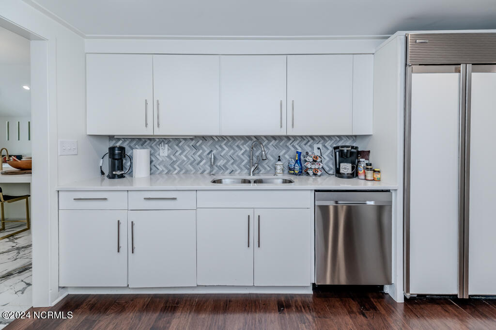 160 Lake Dornoch Drive