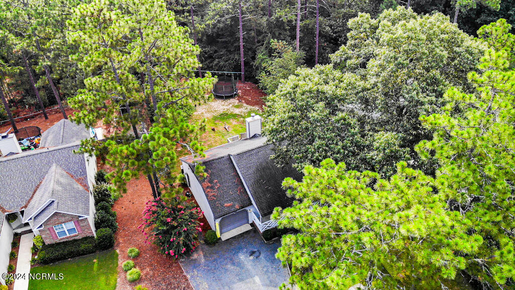 2420 W Longleaf Drive